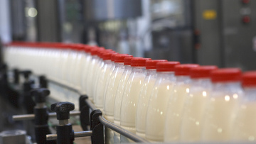 СК возбудил дело по факту поставки некачественного молока в волгоградские колонии