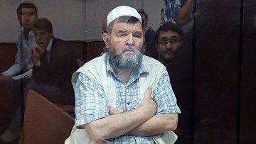Продлен срок домашнего ареста имама, обвиняемого в оправдании терроризма