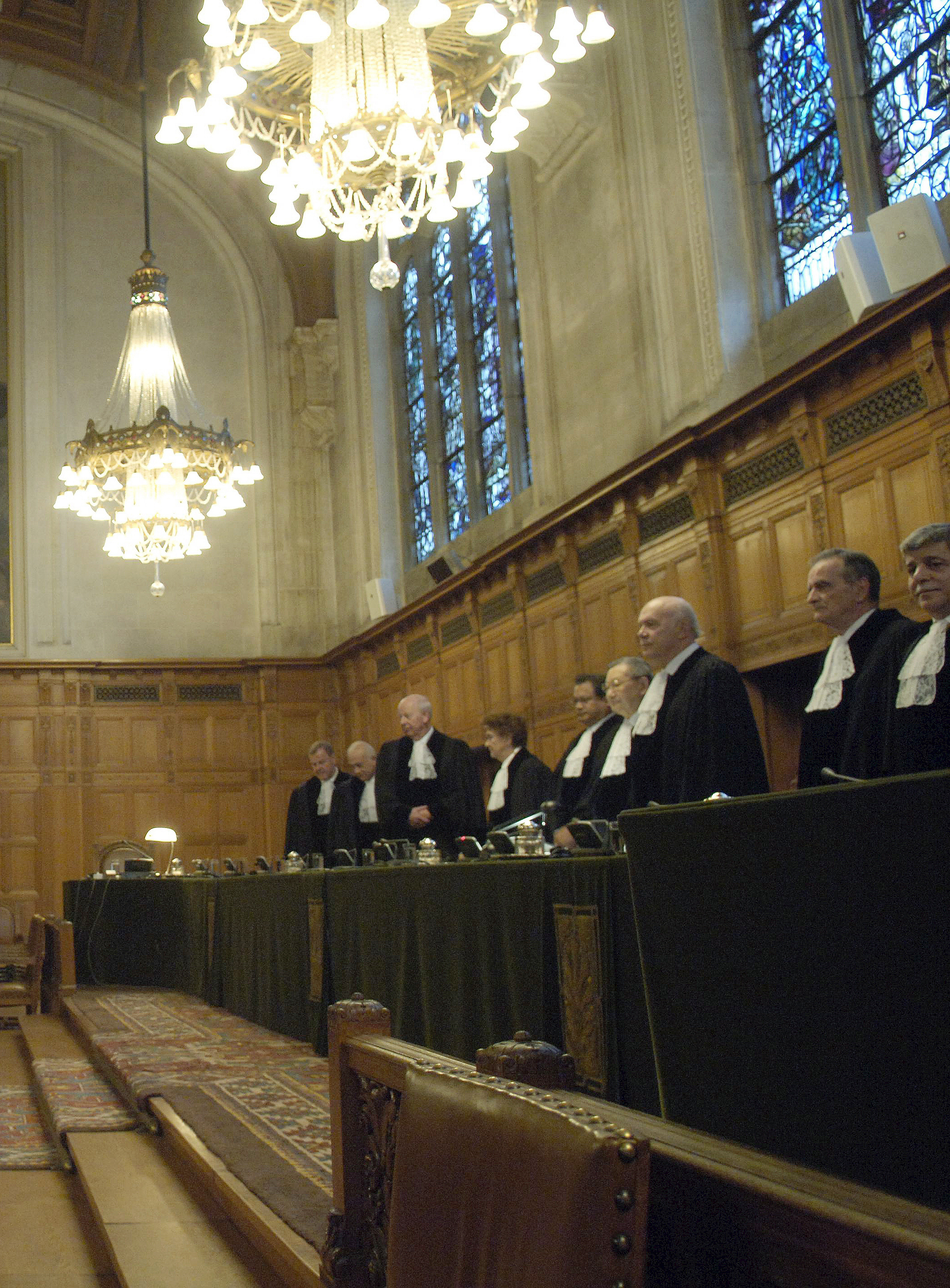Суда гааги. Международный суд ООН В Гааге. ООН Гаага Уголовный суд. Международный Уголовный трибунал (Гаага). Суд трибунал в Гааге.