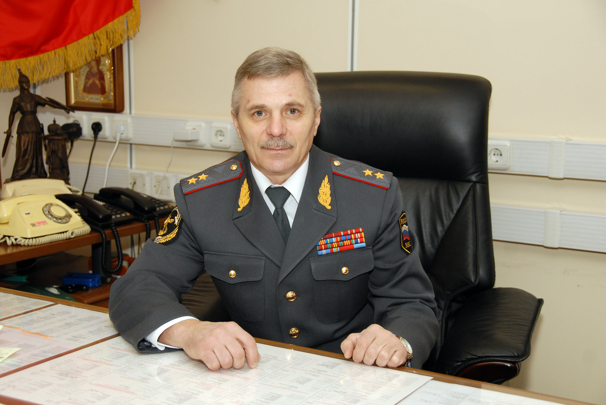 Начальник собственной безопасности. Генерал Драгунцов МВД. Начальник ГУСБ Драгунцов.