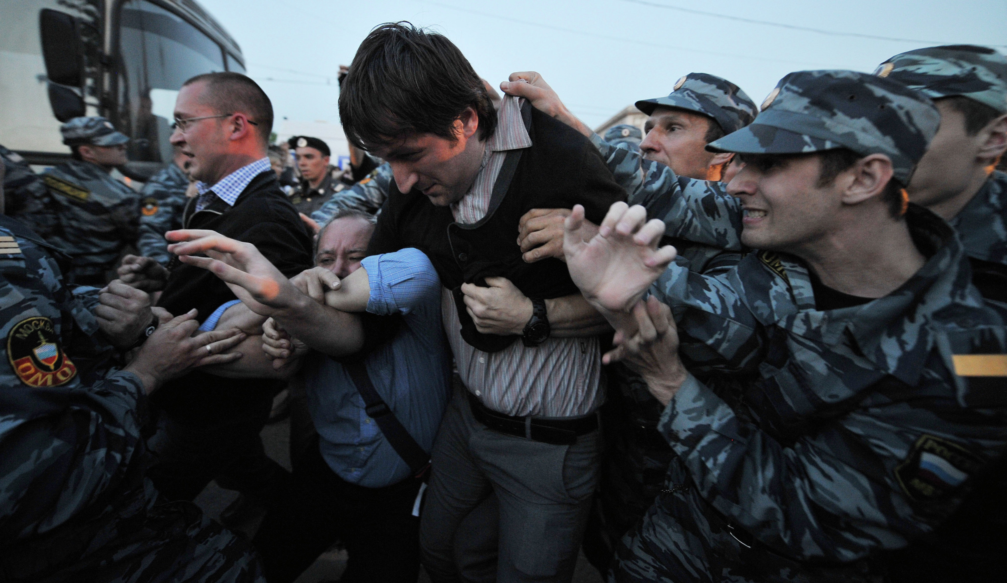 Риа новости задержаны. Митинг военных на Баррикадной в Москве. Если сегодня в Кудринской милиция.