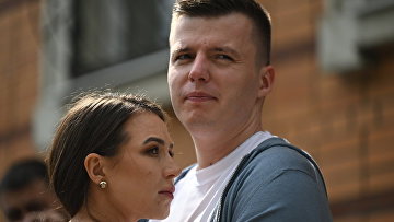 Суд оставил без движения иск супруга блогера Лерчек о разделе имущества